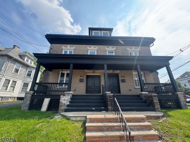 property at 44 Prince St
