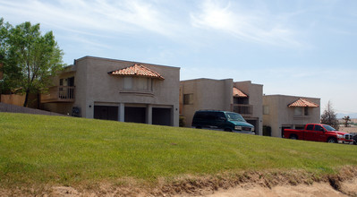 Apple Tree Apartments in Apple Valley, CA - Building Photo - Building Photo