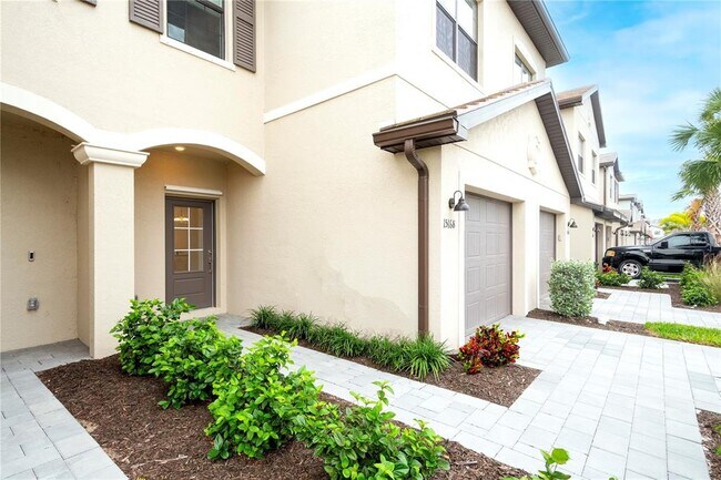 15168 Sunny Day Dr in Bradenton, FL - Building Photo - Building Photo