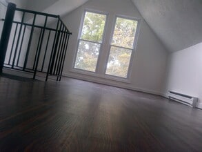 331 S Goodman St, Unit 3 in Rochester, NY - Building Photo - Building Photo