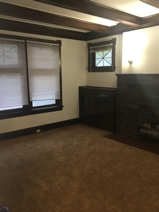 815 E Mitchell Ave in Cincinnati, OH - Building Photo - Building Photo
