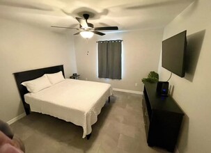 2222 Multi National in Harlingen, TX - Building Photo - Building Photo