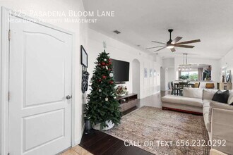 1325 Pasadena Bloom Ln in Ruskin, FL - Building Photo - Building Photo