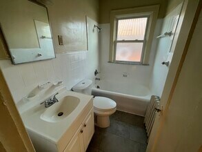 6224 Kennedy Ave, Unit 2 in Cincinnati, OH - Building Photo - Building Photo