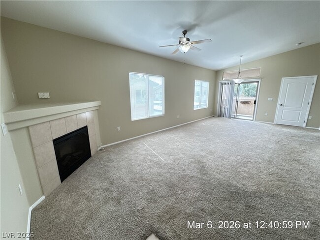 8985 S Durango Dr in Las Vegas, NV - Building Photo - Building Photo