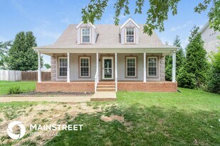 2804 Kaye Dr in Thompson's Station, TN - Building Photo