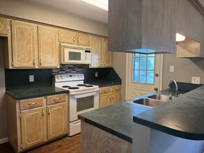 1500 Leach St in Kilgore, TX - Building Photo - Building Photo