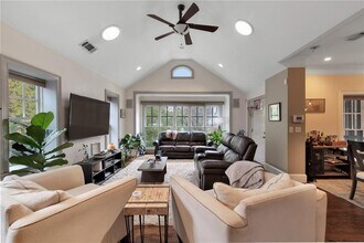 451 Hascall Rd NW in Atlanta, GA - Building Photo - Building Photo