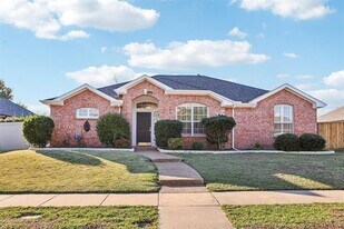 7313 San Carlos Dr in Rowlett, TX - Building Photo