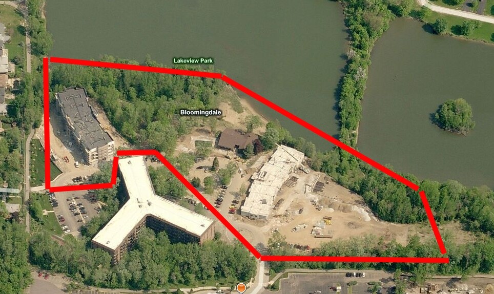 Medinah on the Lake in Bloomingdale, IL - Building Photo