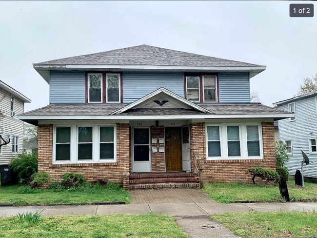 property at 106 N Michigan St