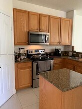 8041 NW 114th Pl in Medley, FL - Building Photo - Building Photo