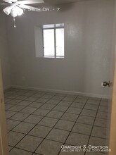 6637 N 58th Dr-Unit -7 in Glendale, AZ - Building Photo - Building Photo