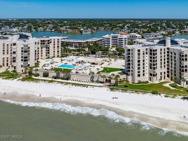 property at 3115 Gulf Shore Blvd N
