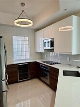 140 Meridian Ave in Miami Beach, FL - Building Photo - Building Photo