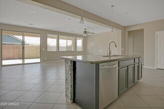 22653 E Desert Spoon Dr in Queen Creek, AZ - Building Photo - Building Photo