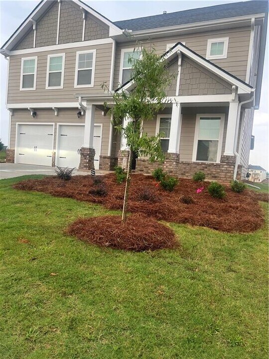 1161 Hawthorne Cir in Madison, GA - Building Photo