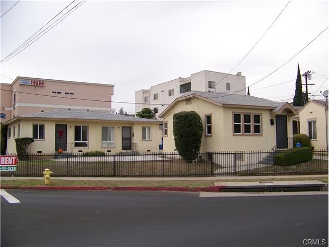 Alpha Cottages in Los Angeles, CA - Foto de edificio