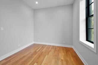 1339 N Noble St, Unit # 01 in Chicago, IL - Foto de edificio - Building Photo