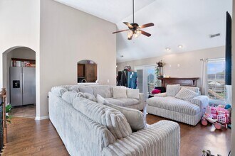 1213 Chinook Cir in Clarksville, TN - Building Photo - Building Photo