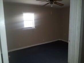 3600 St John Ave in Kansas City, MO - Building Photo - Building Photo