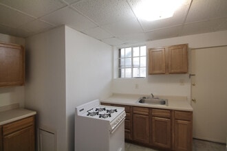 311 S Trenton Ave, Unit 1 in Pittsburgh, PA - Foto de edificio - Building Photo