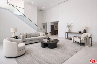 621 Kings Rd in West Hollywood, CA - Building Photo - Building Photo