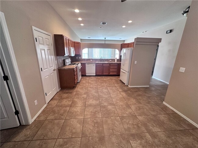 2792 La Paloma Dr in Bullhead City, AZ - Foto de edificio - Building Photo