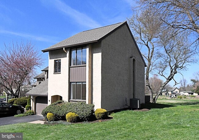 property at 71 Golf Club Dr