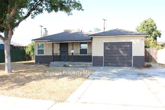 3745 Kenmore Dr S in Fresno, CA - Building Photo - Building Photo