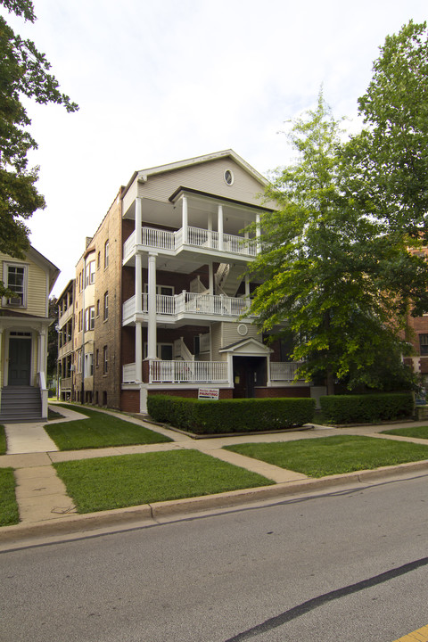 1120 Ontario St in Oak Park, IL - Building Photo