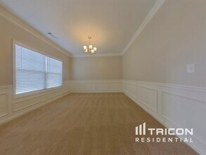 218 Evergreen Way in Loganville, GA - Building Photo - Building Photo