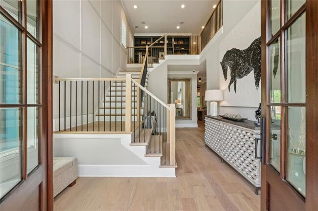 2583 Apple Valley Rd in Atlanta, GA - Building Photo - Building Photo