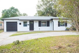 5832 Dr M.L.K. Jr St N in St. Petersburg, FL - Building Photo