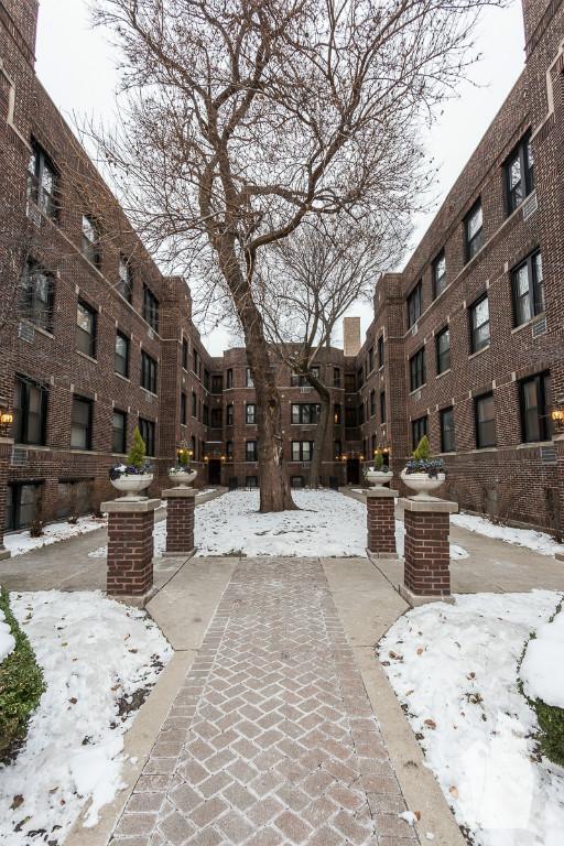 736 W Addison St, Unit 2E in Chicago, IL - Foto de edificio - Building Photo