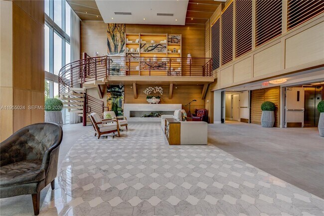 6700 Indian Creek Dr, Unit 402 in Miami Beach, FL - Building Photo - Building Photo