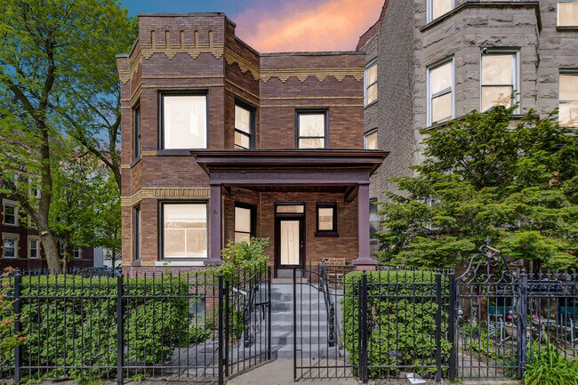 3106 W Schubert Ave in Chicago, IL - Building Photo - Building Photo