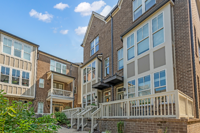 211 Porter Village Cir in Nashville, TN - Building Photo - Building Photo