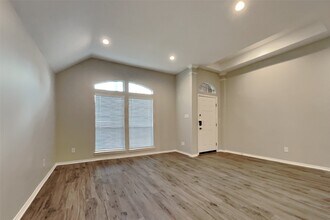 18518 Campers Crest Dr in Humble, TX - Building Photo - Building Photo