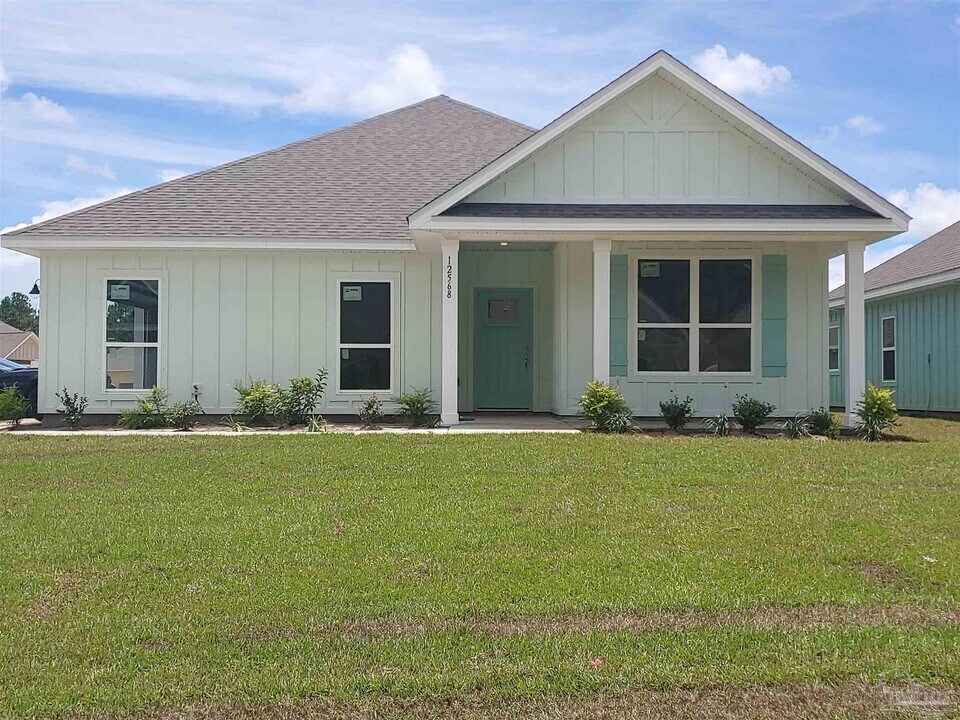 12568 Windsor Dr in Pensacola, FL - Building Photo