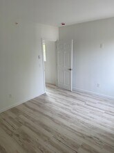 64 Pine St in Ellsworth, ME - Building Photo - Building Photo