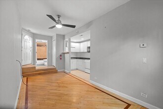 2610 W Rice St in Chicago, IL - Building Photo - Building Photo