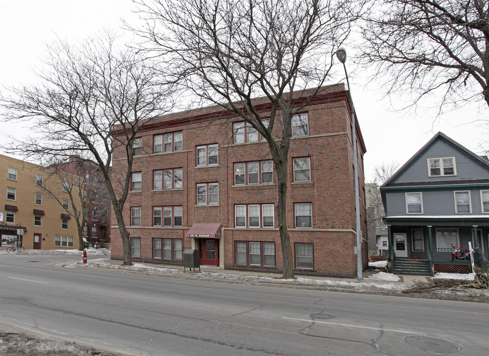 150 W Gorham St in Madison, WI - Foto de edificio