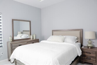 1705 Angelina Dr in San Juan, TX - Foto de edificio - Building Photo