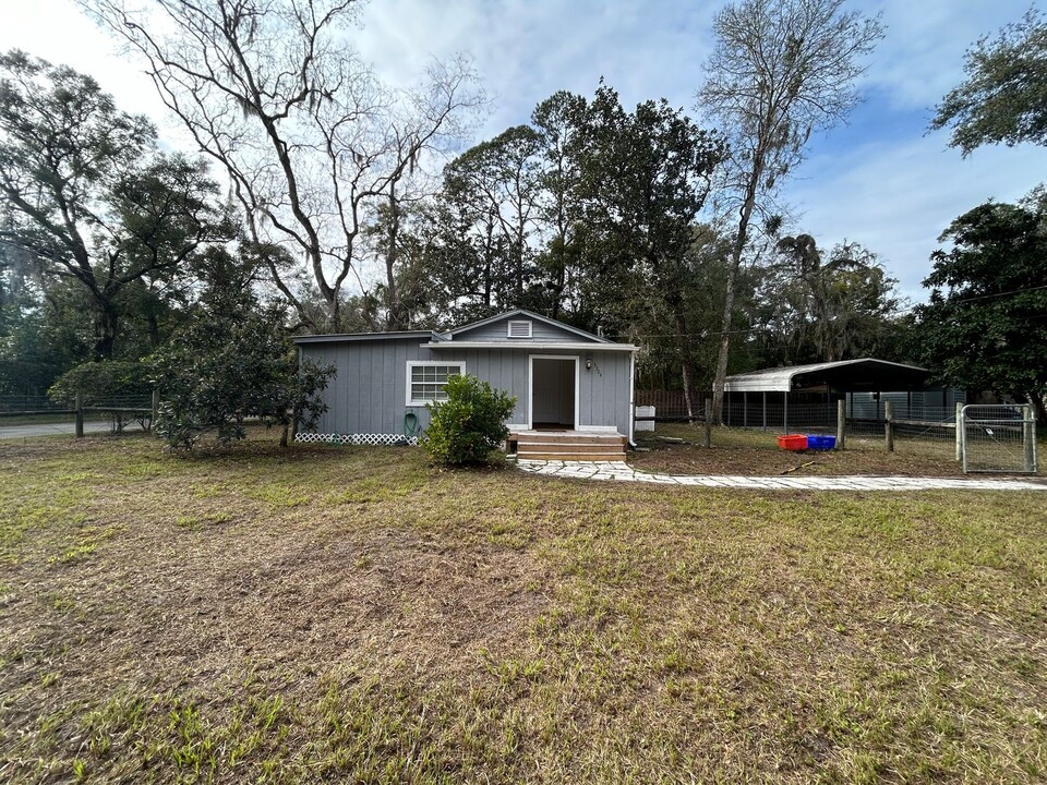 3304 NW 20th St in Gainesville, FL - Building Photo