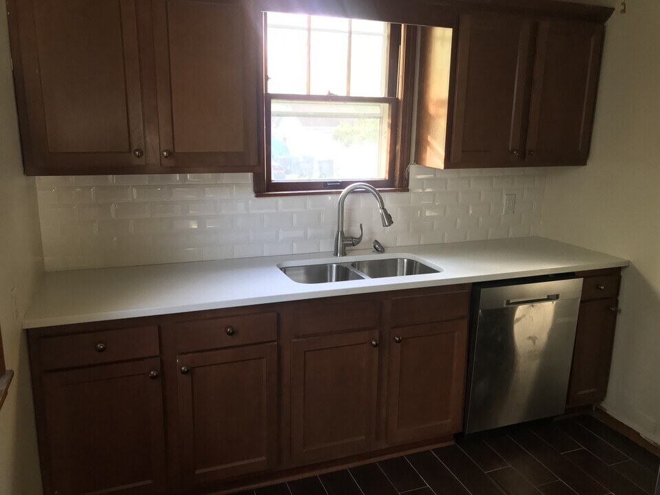 3743 N Newton Ave in Minneapolis, MN - Building Photo