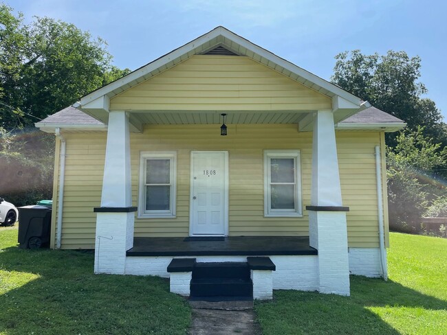 property at 1808 Guyer St