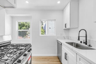 4021 Griffin Ave in Los Angeles, CA - Foto de edificio - Building Photo
