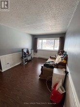 2044 Arrowsmith Dr in Ottawa, ON - Building Photo - Building Photo