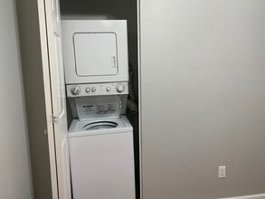 6260 Havenside Dr, Unit 1 in Sacramento, CA - Building Photo - Building Photo